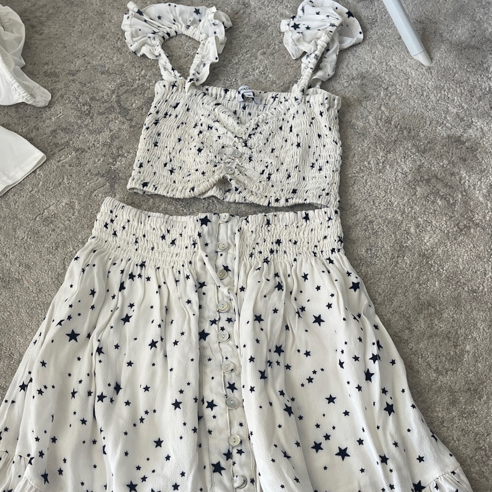 Cute set!!